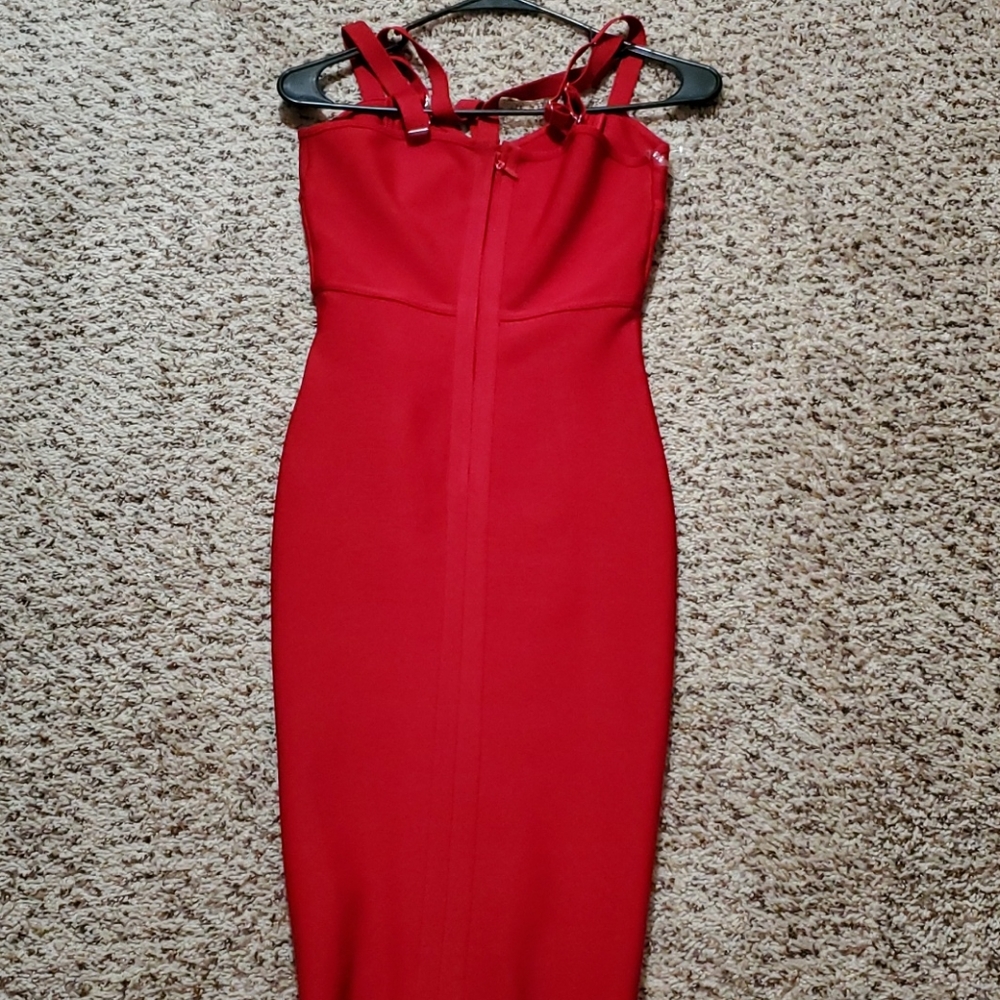Dress - Picture 6 of 6